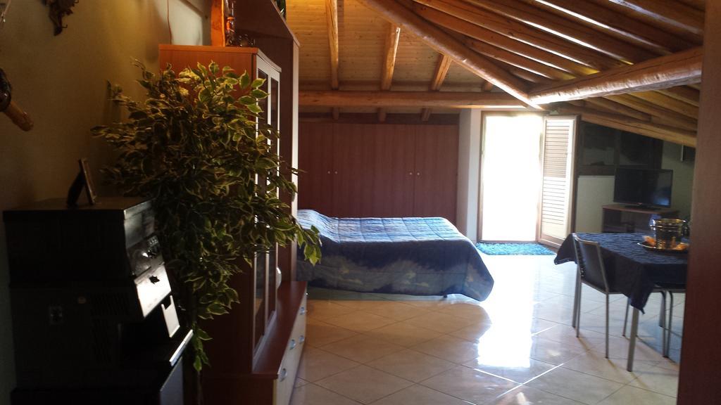 B&B Suite Viagrande Rum bild